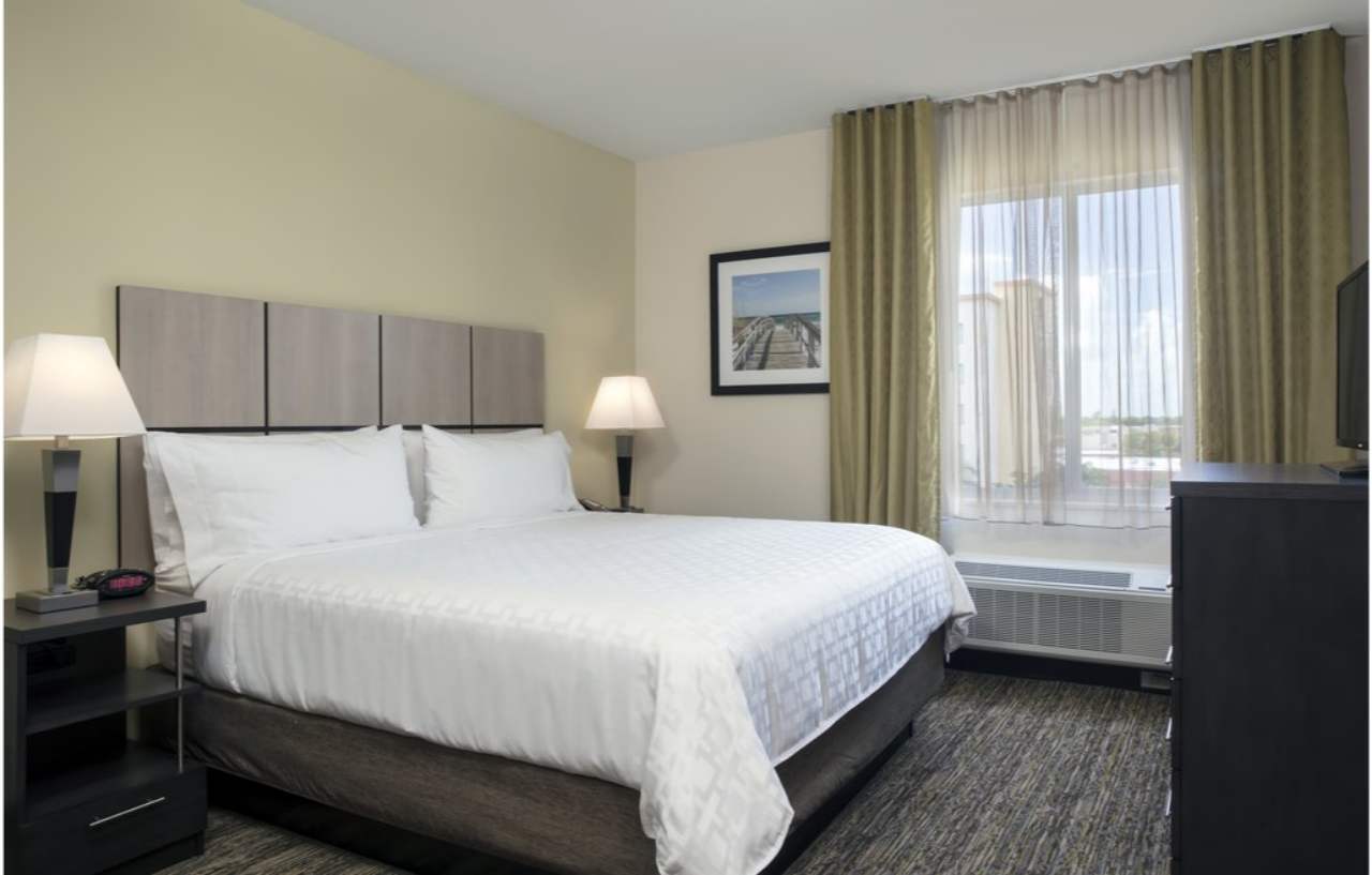 Candlewood Suites - Miami Exec Airport - Kendall By Ihg Country Walk Экстерьер фото